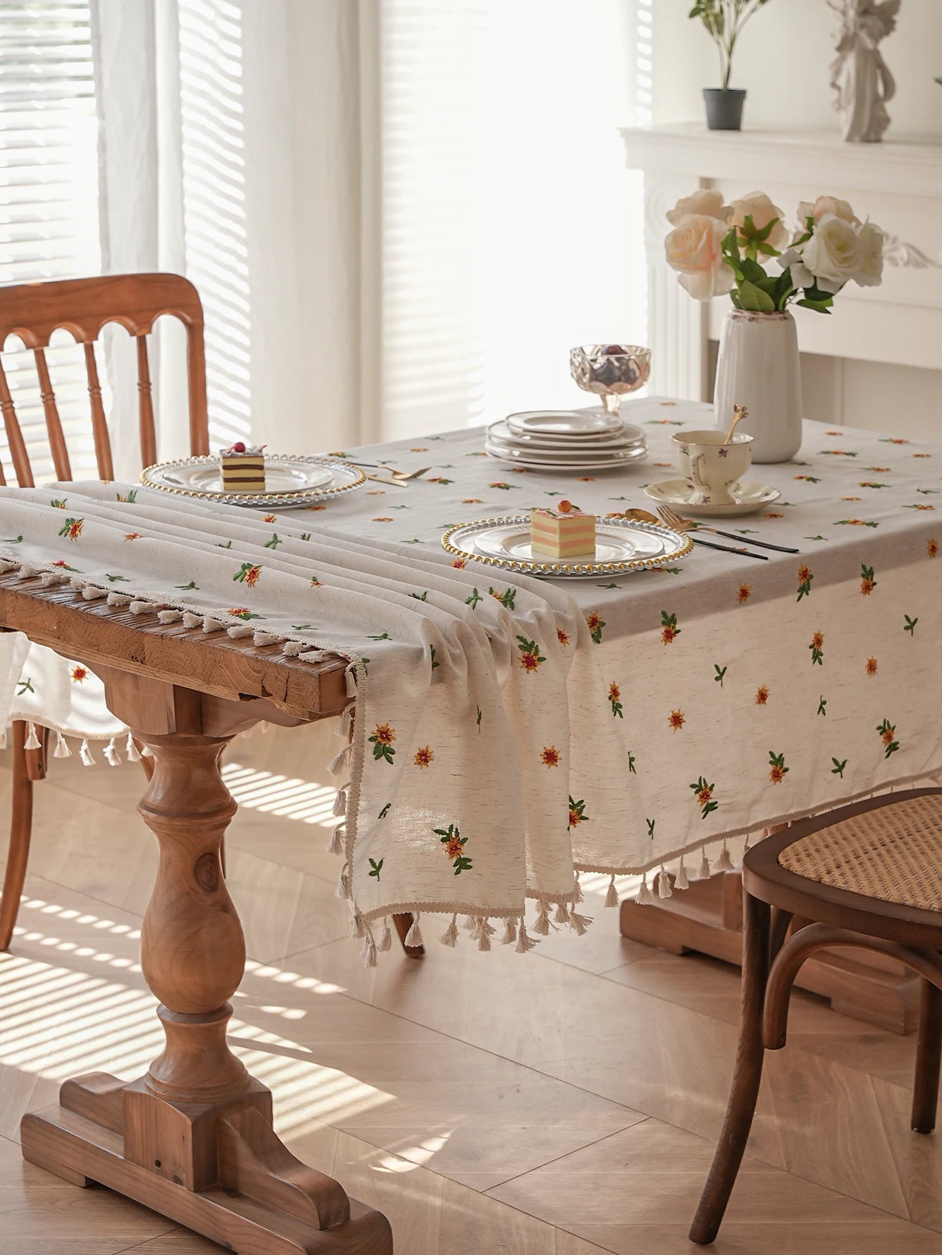 Yellow Daisy Embroidery Tassel Tablecloth for Living Room Kitchen Dining Table Cover Cloth
